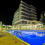 Majestic 3*